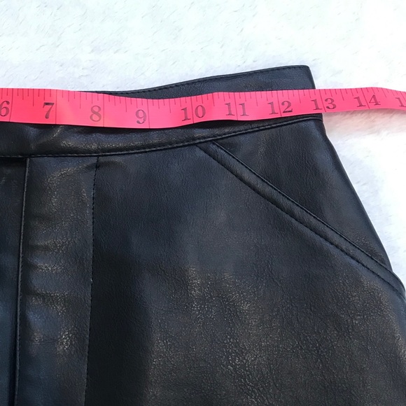 Accomplice Vintage Black Faux Leather Skirt Hot Goth Wednesday Vibe Size 7 - Picture 3 of 6